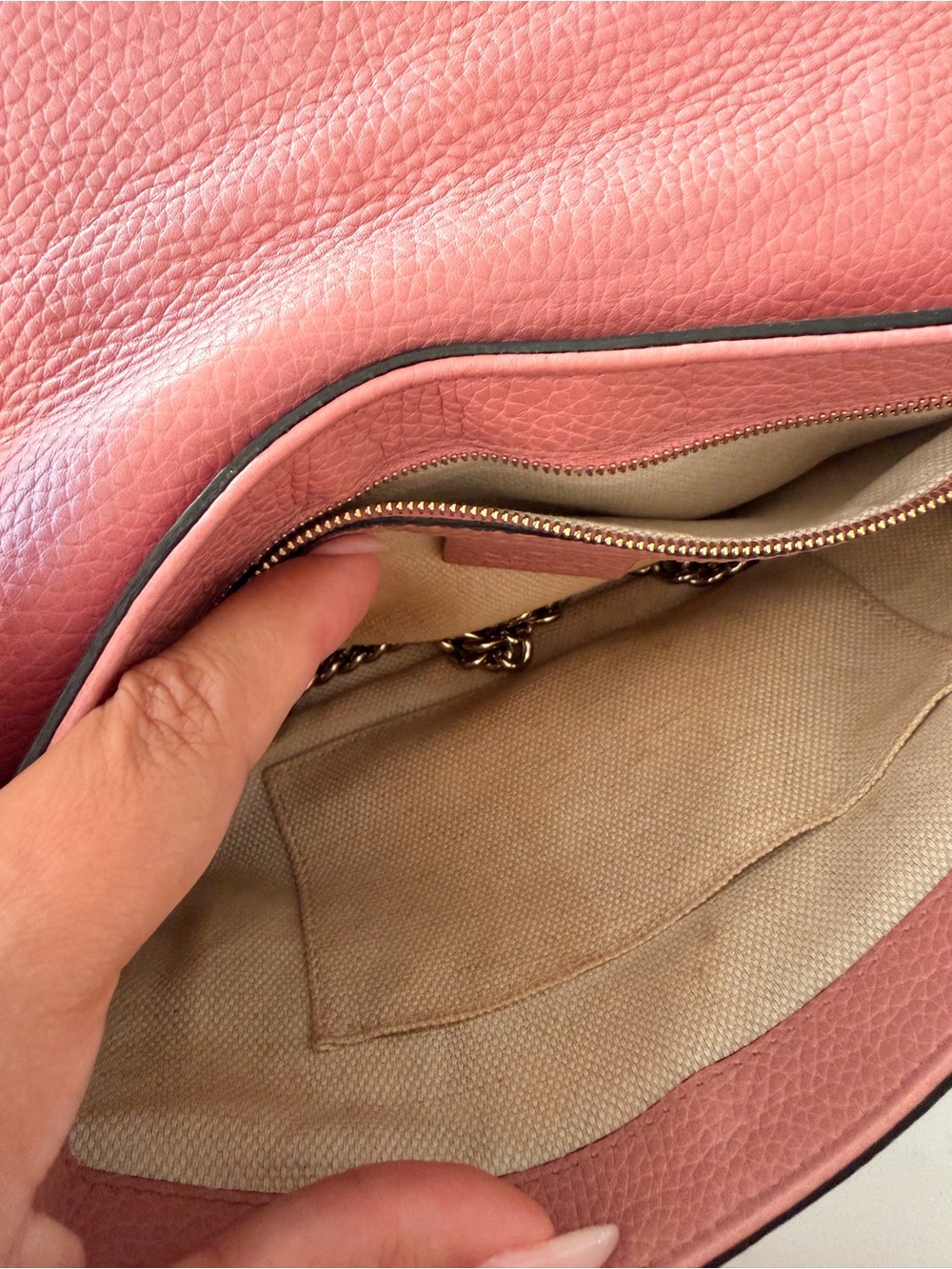 Gucci Pink Soho Crossbody with Tassel - Picture 6 of 15